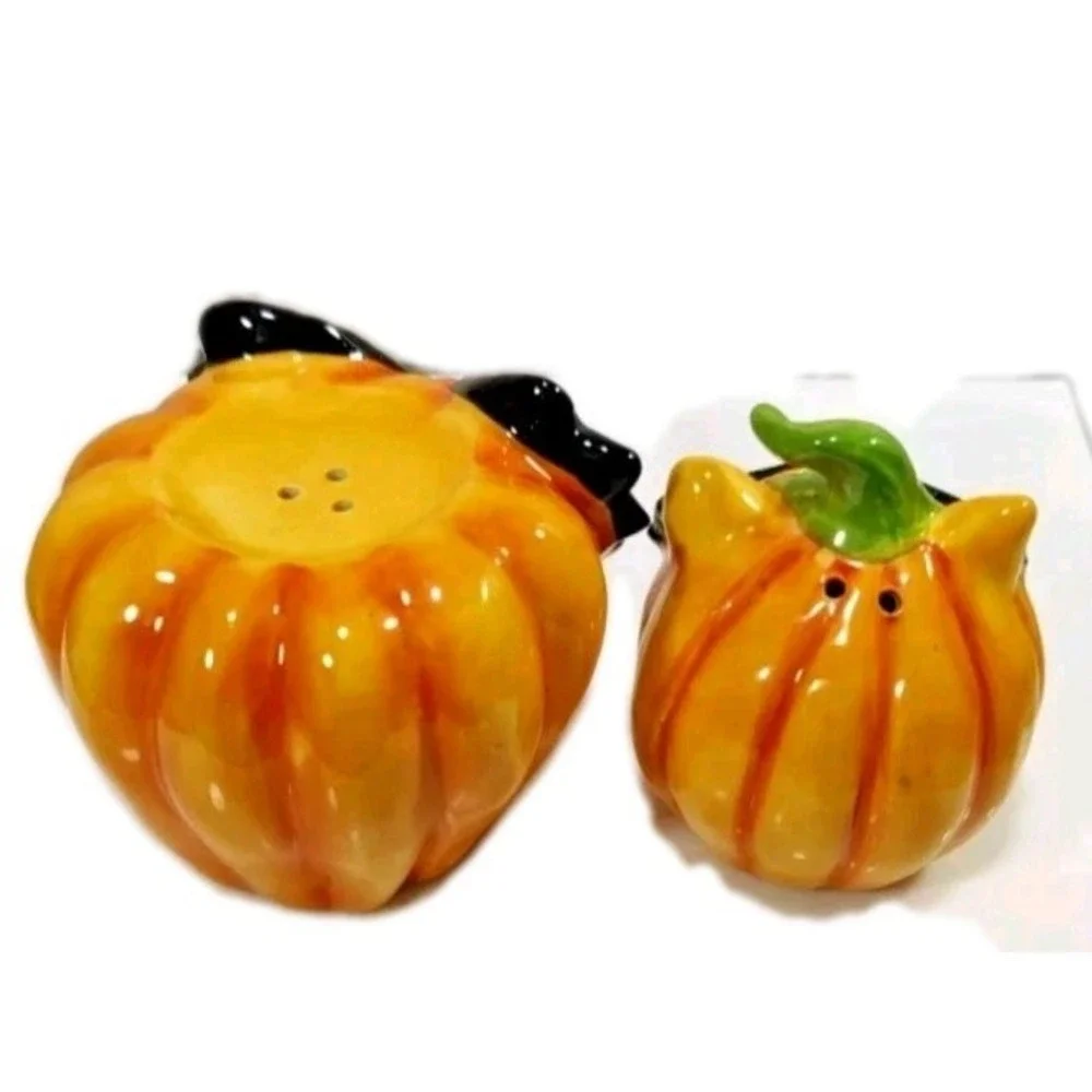 Cracker Barrel Halloween Salt & Pepper Shakers Pumpkins Cat Owl Face Stackable